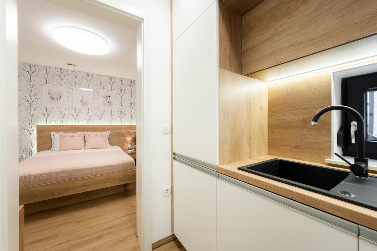 Apartments Gros Radece Exterior photo